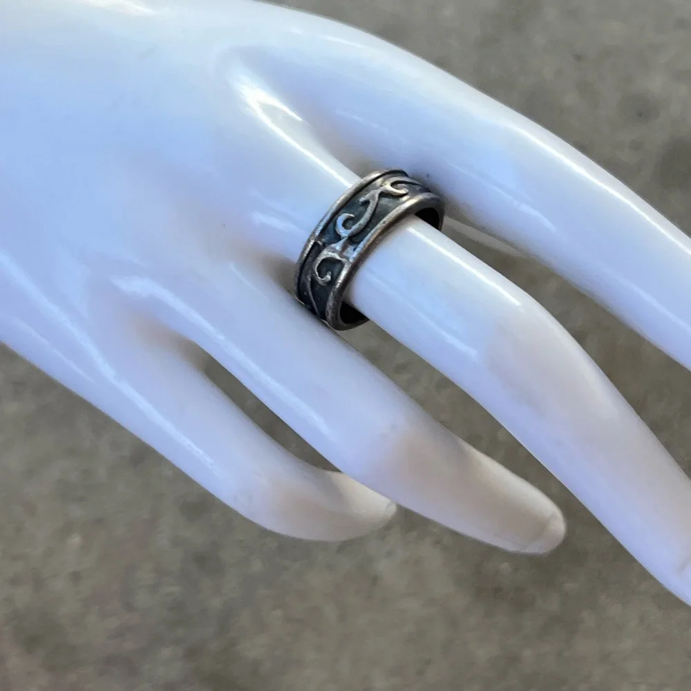 Wave swirl Design Ring Sterling Silver .925 Stamped signed Men’s Sz 9